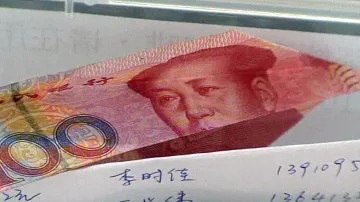Peněžní dárky pro Aj Wej-weje