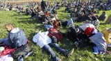 Události, komentáře: Evropa omezí příval uprchlíků