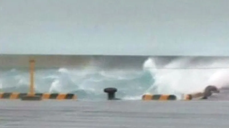 Tajfun Melor zasáhl japonské ostrovy