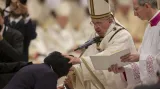 Papež František pokřtil Rachel Khayesiovou z Keni