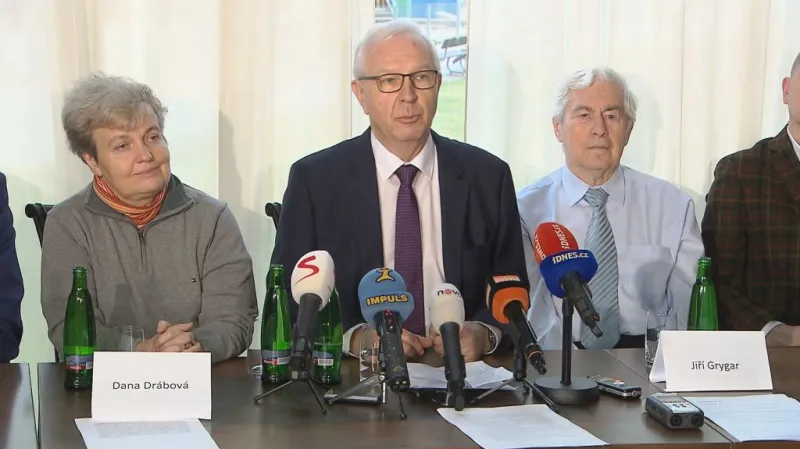 V týmu Jiřího Drahoše je i Dana Drábová a Jiří Grygar