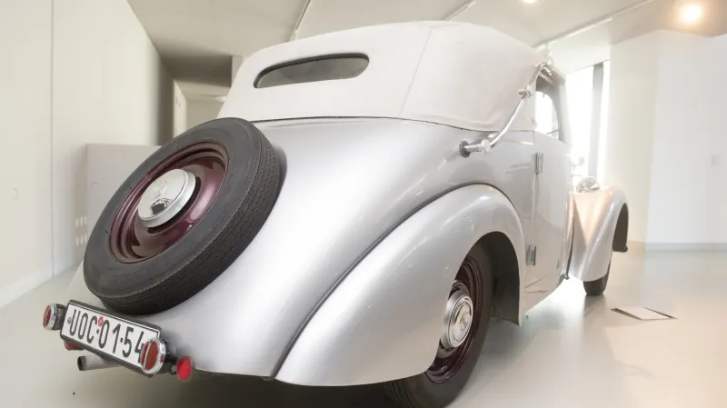 Muzeum českého karosářství získalo do svých sbírek stříbrný kabriolet Jawa Minor z roku 1939