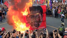 Demonstrace proti Dutertemu
