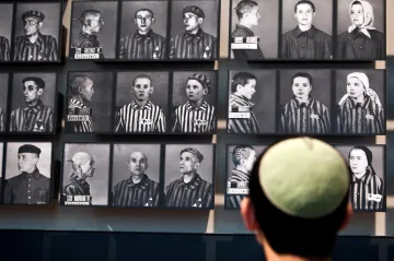Izraelští vědci po dekádách práce znají jména pěti milionů obětí holocaustu