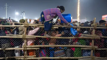 Panika při hinduistickém svátku Kumbh mélá v indickém městě Prajágrádž