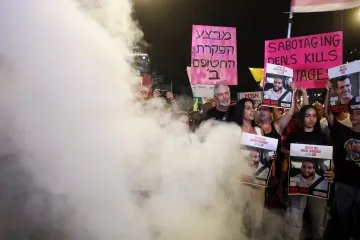 Tisíce lidí v Izraeli opět demonstrovaly za dohodu o příměří s Hamásem