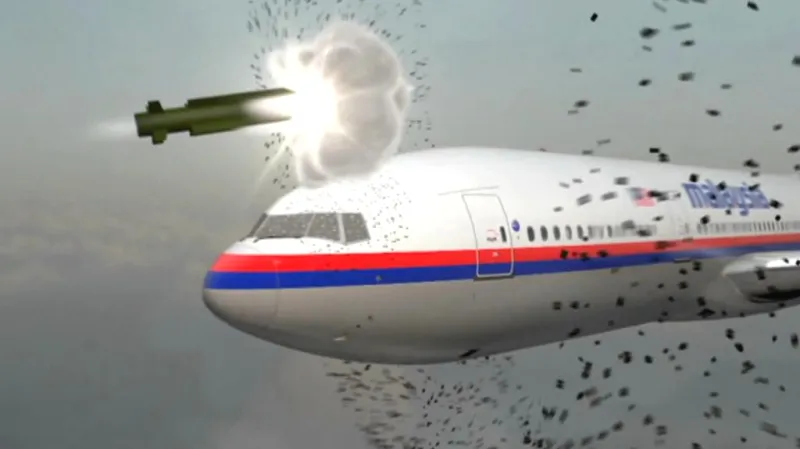 Animace zásahu rakety do malajsijského boeingu
