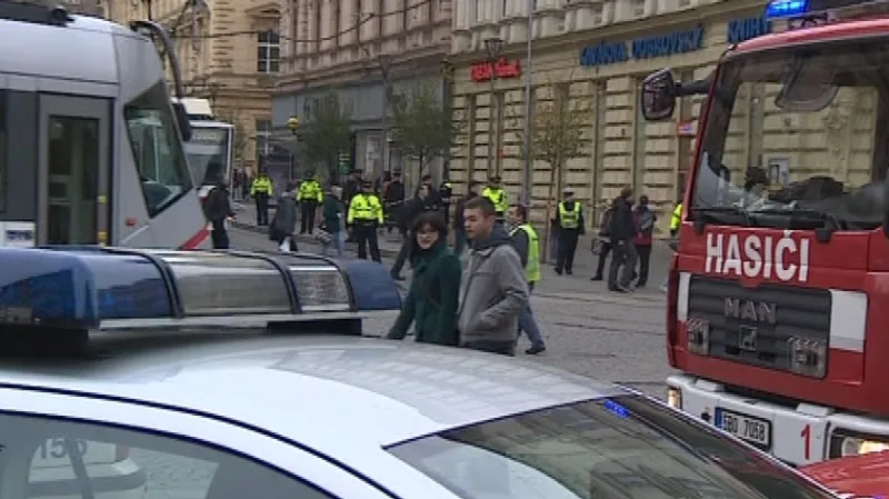 Kvůli úniku plynu policisté uzavřeli část ulice Česká