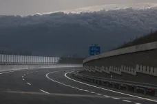 Vážná nehoda na dvě hodiny uzavřela dálnici D8 u Lovosic směrem do Německa