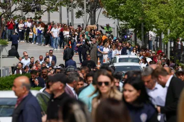 Turci volili prezidenta a parlament. Čeká se, zda Erdogana porazí opoziční lídr Kilicdaroglu