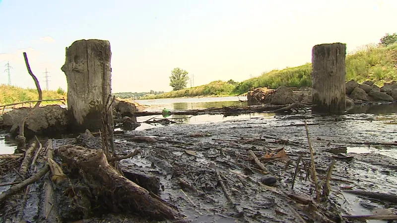 Vysychající řeky odhalují zapomenuté památky