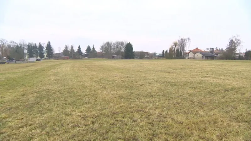 Pozemek v Horním Jelení - kdysi patřil církvi