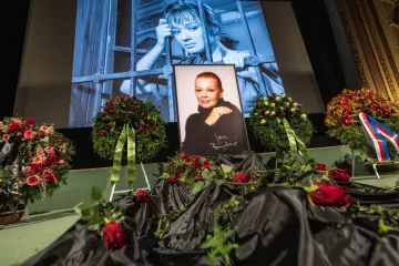 Lidé se loučí s Janou Brejchovou. Nebála se ukázat smysl pro humor, říká Adamovská