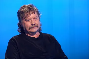 Keller: Volby ve Francii jsou nevyzpytatelné. Politice tam důvěřuje jen každý pátý