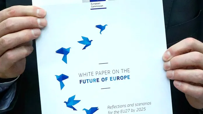 Přední strana dokumentu Evropské komise o budoucnosti EU