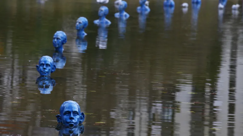 Dílo argentinského umělce Pedra Marzoratiho, které upozorňuje na zvedající se hladinu oceánů