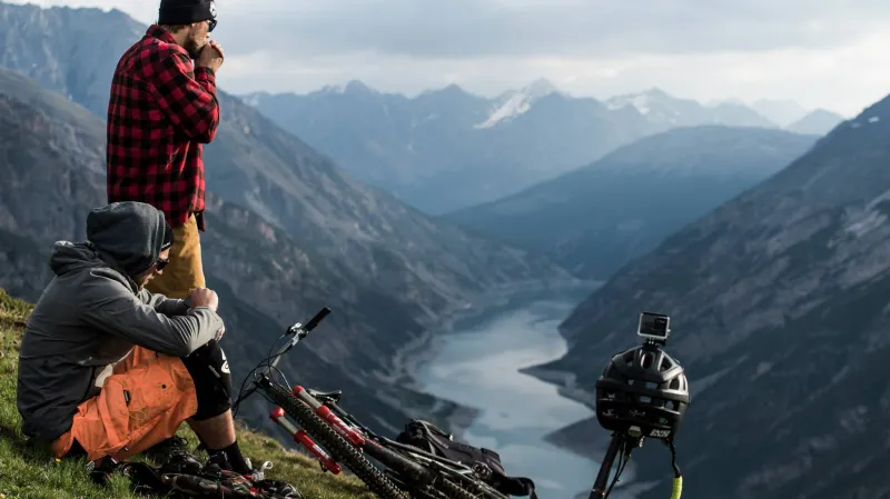 Bikeři v pohoří Livigno