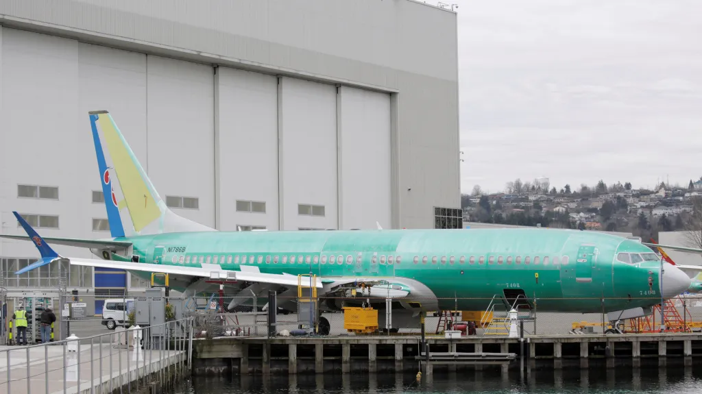 Boeing 737 MAX 8