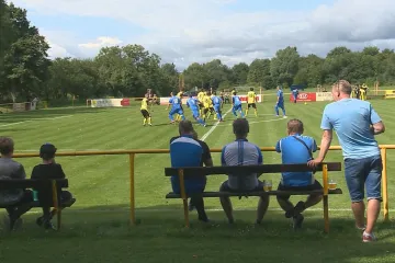 „Za nic nehrajú, ani za klobásky.“ Amatérský fotbal na vesnicích ožívá, podmínkou je bezinfekčnost