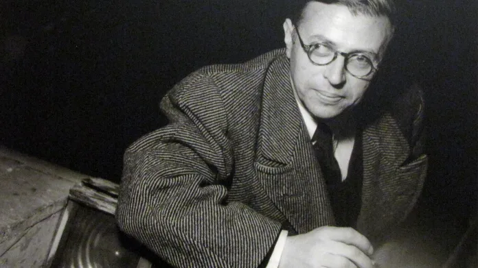 Výstava Kontroverze, Galerie Rudolfinum: Boris Lipnitzki  / Jean-Paul Sartre (Paříž 1946)