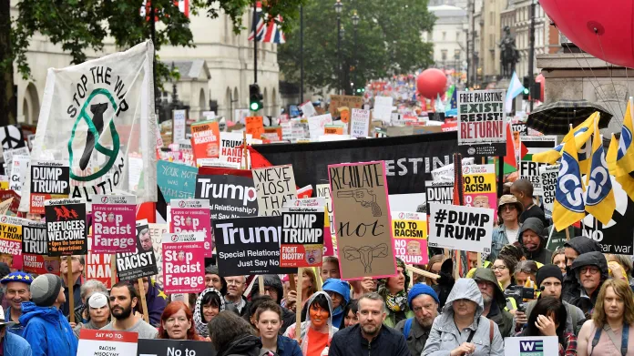 Protest proti návštěvě Donalda Trumpa v Británii