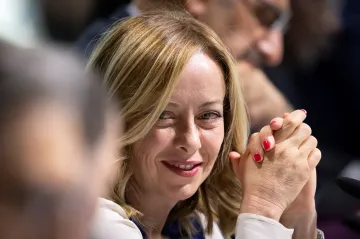 Meloniová rapidně mění politický systém Itálie
