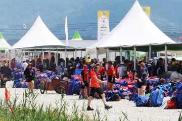 Potíže jamboree s vedrem a organizací pokračují. Některé výpravy odjíždějí