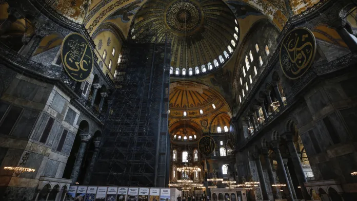 Hagia Sophia zevnitř