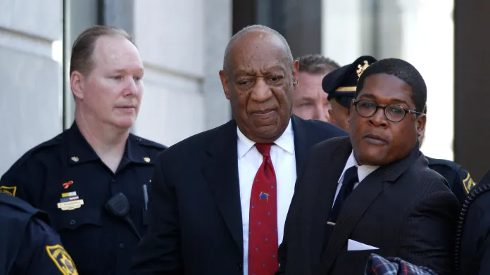 Cosby odchází od soudu