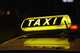 Taxikářů přibývá. Pro ty zahraniční platí nová pravidla