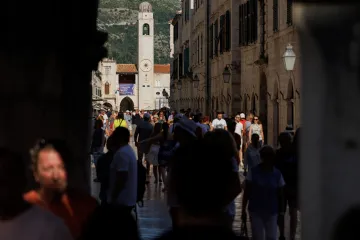 Už žádné kufry na kolečkách. Dubrovník chce po turistech, aby snížili hluk