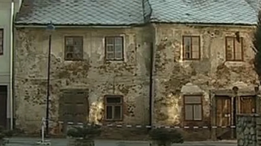 Zdevastovaný dům ze 17. století