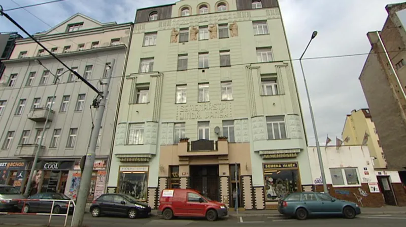 Dům od architekta Emila Králíčka na Bubenském nábřeží