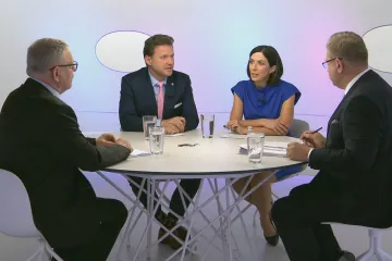 Žhářství v Česku spáchané Ruskem by mě nepřekvapilo, řekla Pekarová Adamová. Zatím jen spekulace, podotkl Vondráček