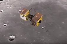 Indická sonda se pohybuje po oběžné dráze Měsíce. Šance na úspěšné přistání je 37 procent