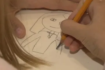 Zahájení školního roku pro ně nebylo snadné. Situace rodičů samoživitelů se zhoršuje