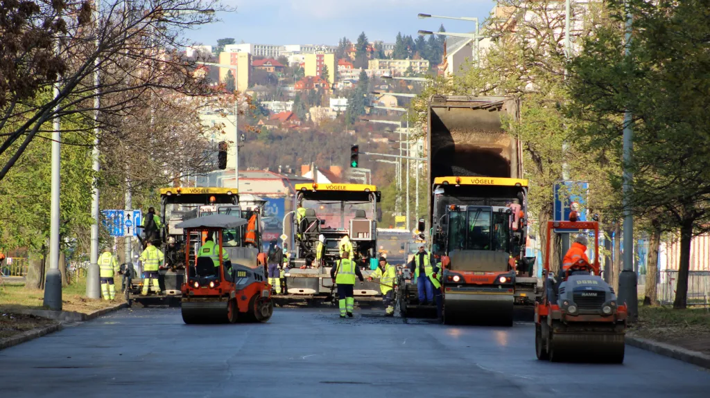 Oprava pražské Argentinské ulice