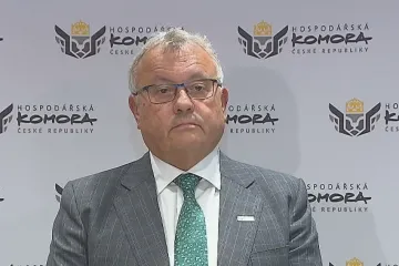 Drahé energie mají fatální dopad na firmy, nelze vyloučit sociální nepokoje, říká Dlouhý