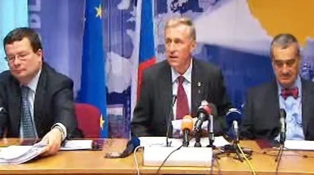 Česká delegace po summitu EU