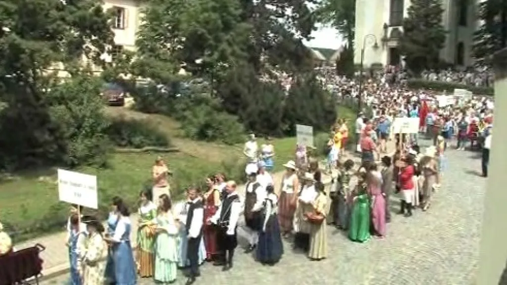 Historický průvod na zámku v Potštejně