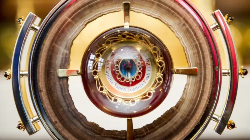 Relikviář s ostatky Jana Pavla II.