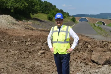 Lom nad D8 koupíme a zavřeme, navrhuje Ťok. Majitel se jednání nebrání
