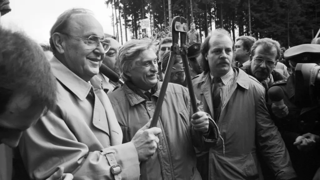 Hans-Dietrich Genscher s Jiřím Dienstbierem