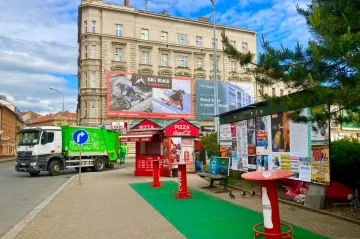 Bez křiklavých poutačů. Hradec Králové zakročí proti vizuálnímu smogu