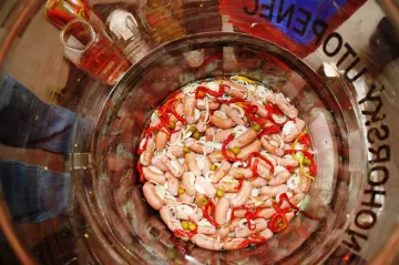 Rekord v uložení špekáčků ve Žlebských Chvalovicích