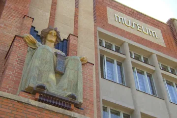 Hradec Králové otevřel opravené Kotěrovo muzeum. Reklamuje však vysokou vlhkost