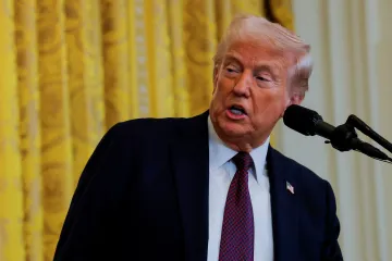 Ukrajina do NATO nevstoupí, řekl Trump při jednání se Starmerem