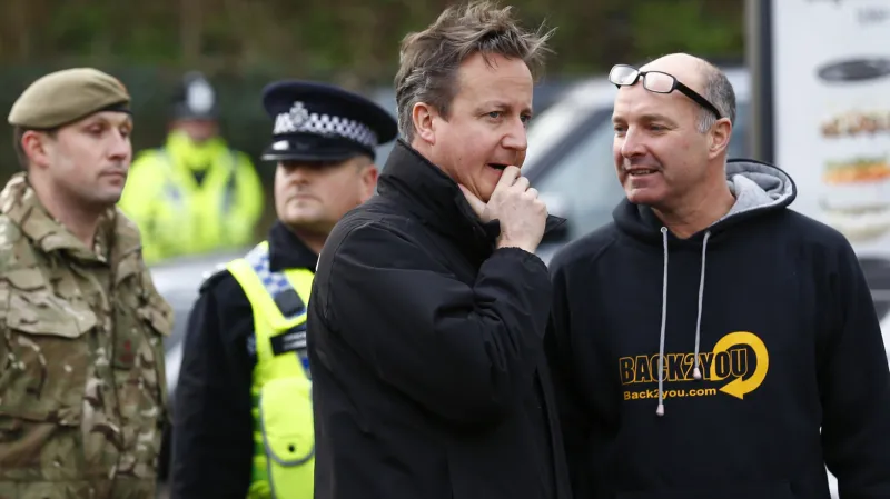 David Cameron sleduje situaci v Yorku
