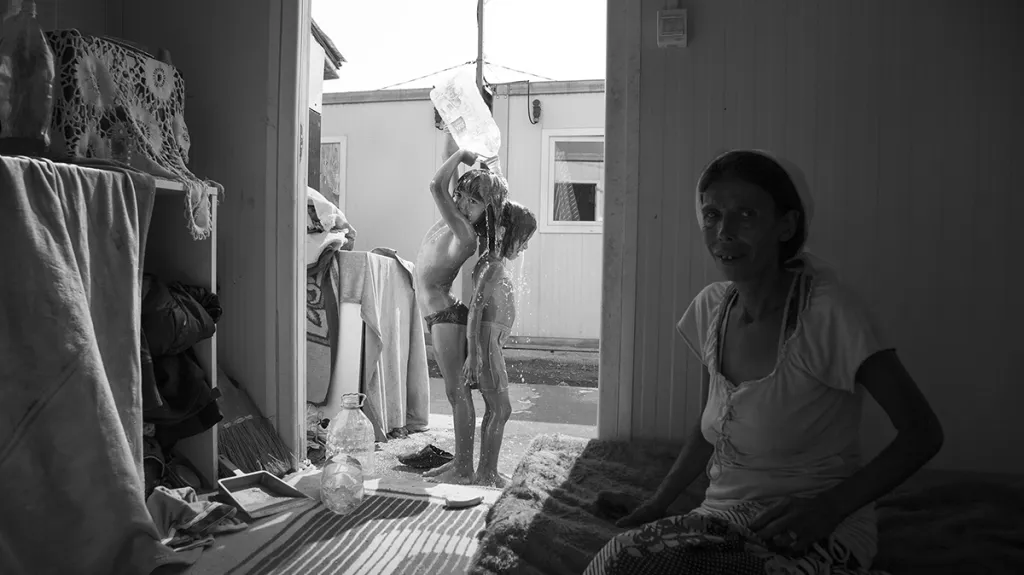 Kieran Kesner / Roma (Gypsies)