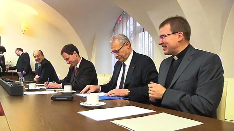 Zástupci církví v expertní komisi